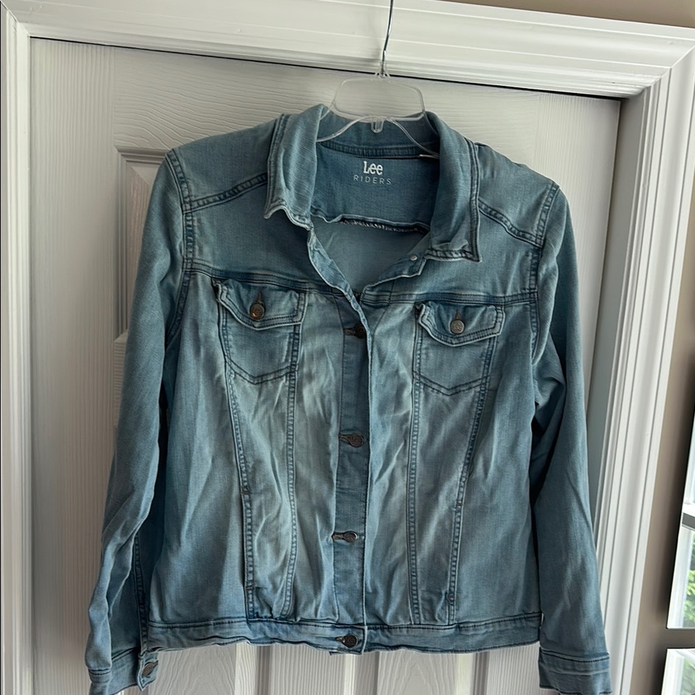 Lee Blue Jean Jacket Classic Denim Style